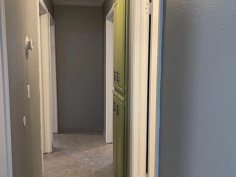 2305 Crystal Dr — Photo 23