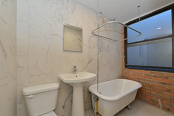 Rented by Weinstein Realty Group | media 6