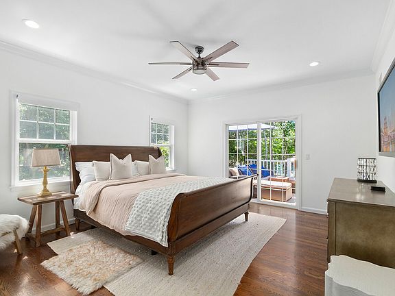 5th image of 409 Sag Harbor Tpke #Eh