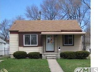 554 Mayflower Ave, Lincoln Park, MI 48146