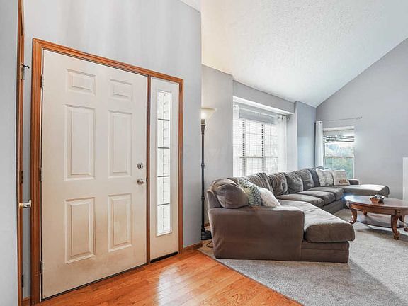 5th image of 7070 Lake Valley Dr