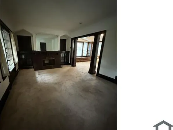 1890 Mannering Rd, Cleveland, OH 44112