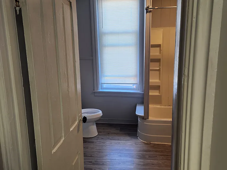 1103 Mifflin St #4 — Photo 14
