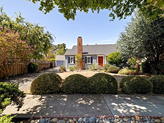 3rd image of 817 Winchester Dr