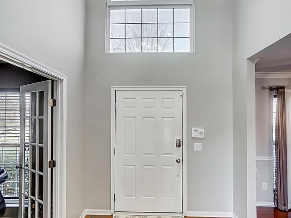 4th image of 815 Dorgene Ln