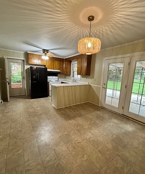 619 Heathwood Dr — Photo 8