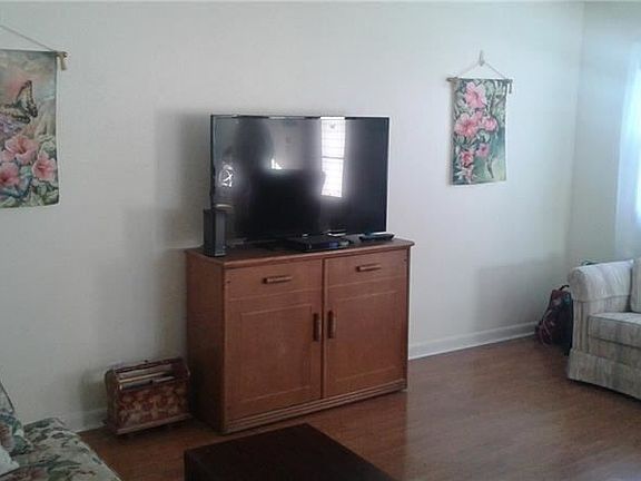 4th image of 1811 Bedford Ln APT 165