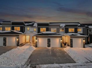 41 S Violet Point, Sylvan Lake, AB T4S0V7