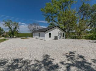 204 W Commercial St, Exeter, MO 65647