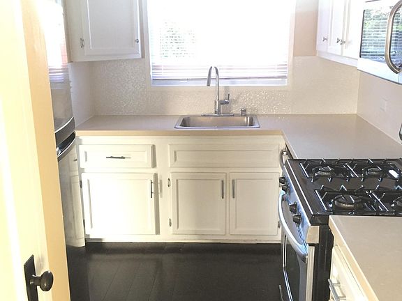 4th image of 319 Garces Dr