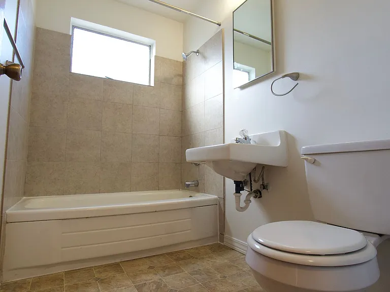 6512 Martin Luther King Way S — Photo 18