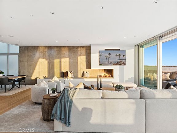 4th image of 2144 E Oceanfront