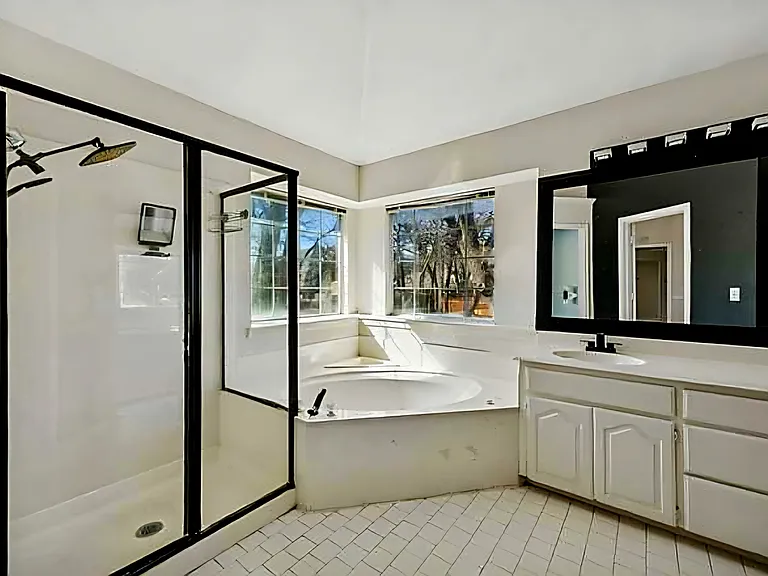 2657 Hillside Dr — Photo 13