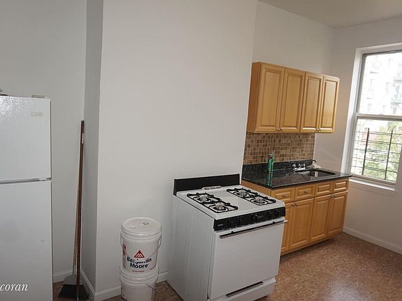 2nd image of 213 Irving Ave APT 3L