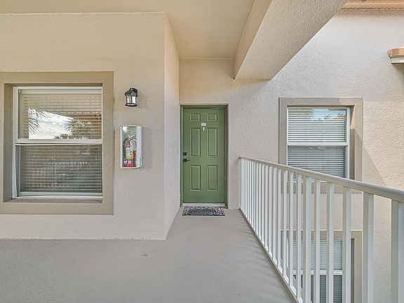 4th image of 19960 Barletta Ln Unit 1024