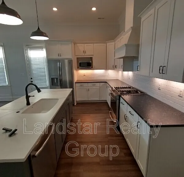 10514 Meeting St #201 — Photo 20