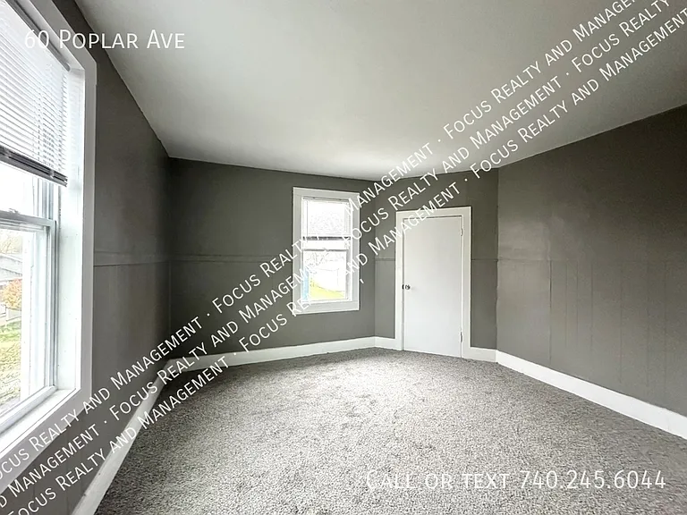 60 Poplar Ave — Photo 8