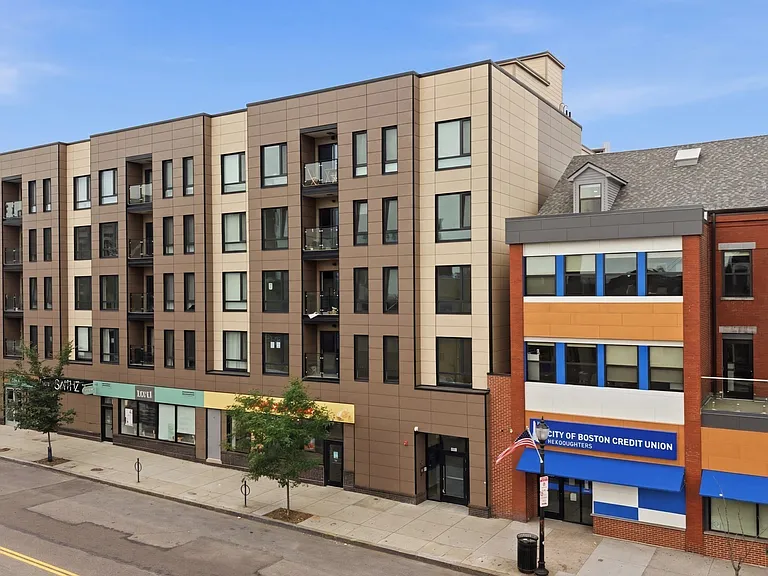 457 W Broadway #203 — Photo 14