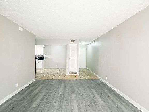 3rd image of 640 N 46th St #10