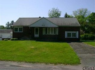 1925 Clement Rd, Schenectady, NY 12303