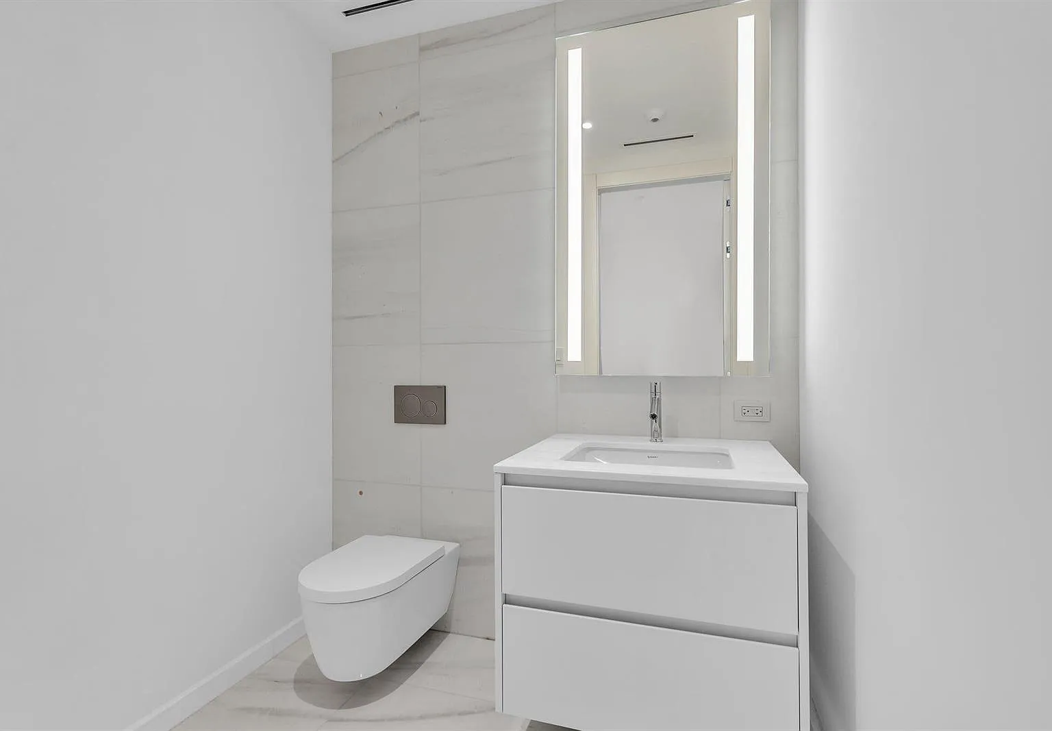2 bed, 1550 sqft, $11,500 — Photo 1