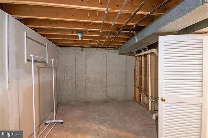 20978 Tobacco Sq — Photo 43