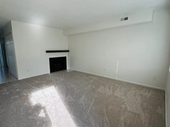 7409 Golden Springs Dr #7409, Columbus, OH 43235