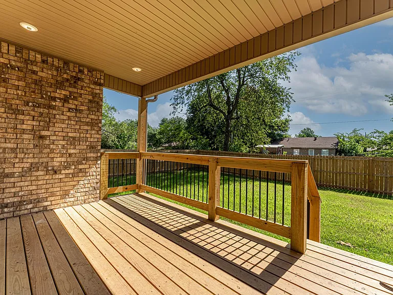 190 Township Dr — Photo 24