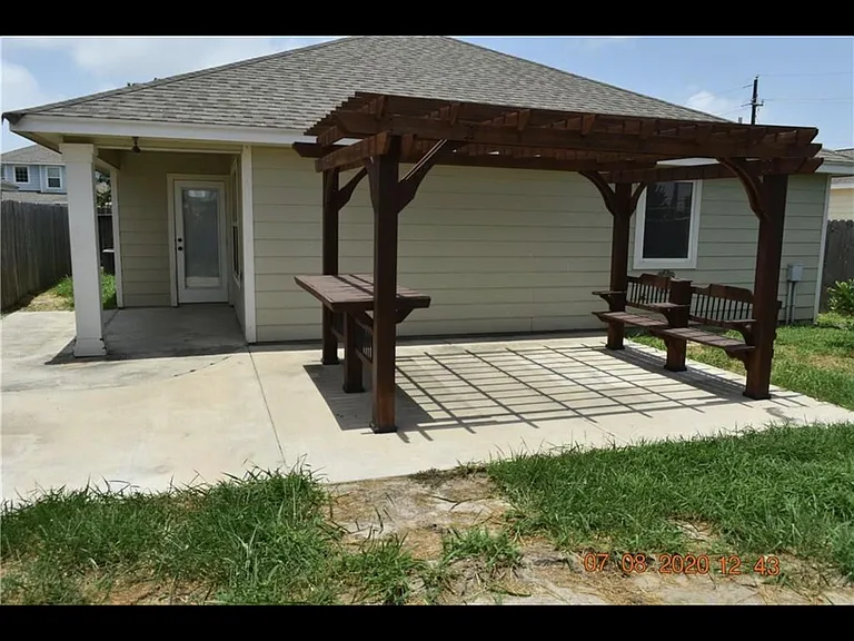 2105 Oak View Dr — Photo 17