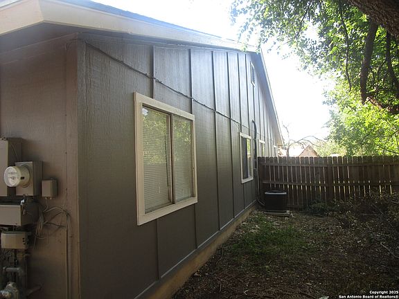 3rd image of 5303 Ashbury