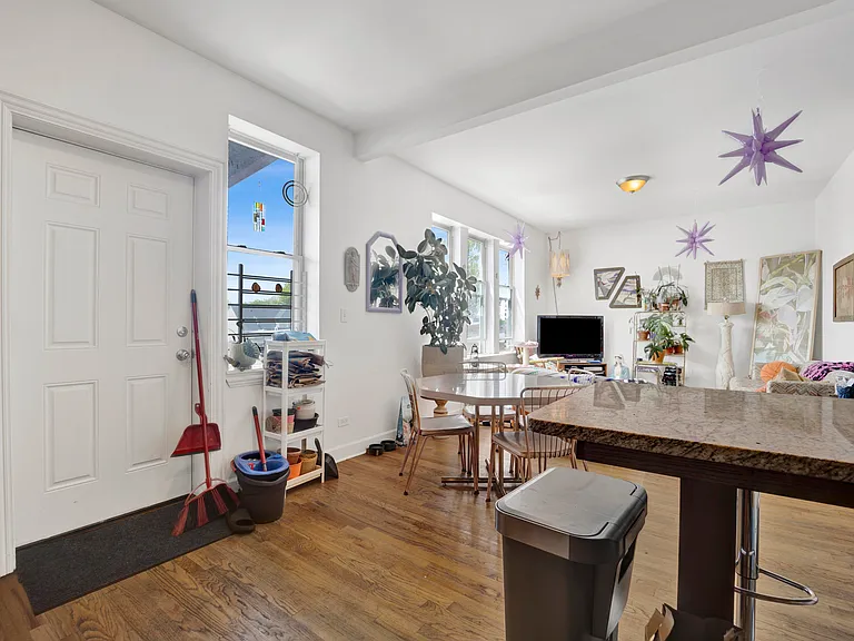3809 W Altgeld St #2W — Photo 8