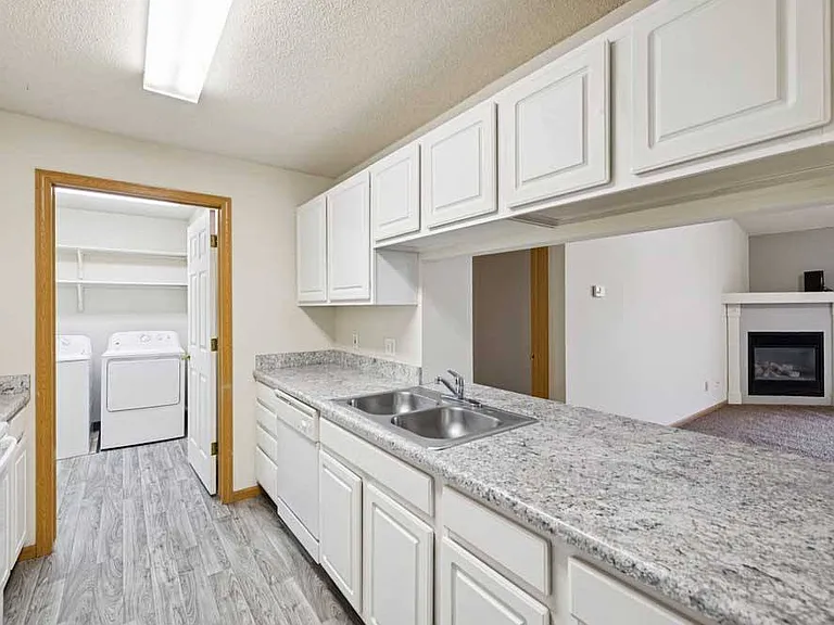 Northbrook Apartments — Photo 236
