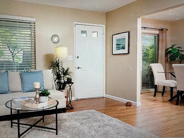 1117 Sutherland Ln #2 — Photo 4