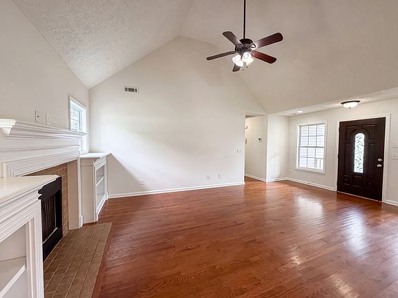 4th image of 842 Fleming Farms Dr