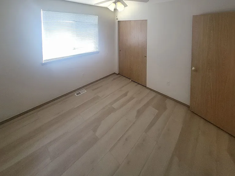 226 166th St E — Photo 16