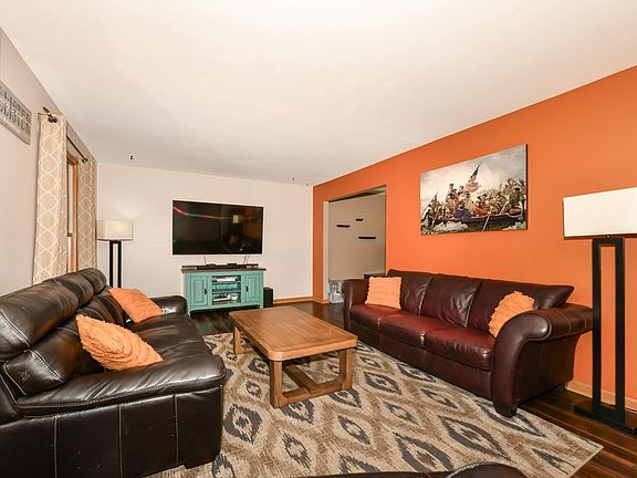 5th image of 45 N Maria DRIVE