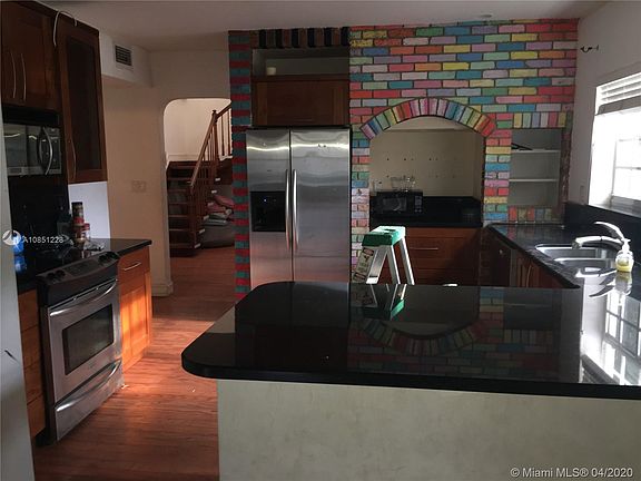 3rd image of 20903 NE 26th Ave #1
