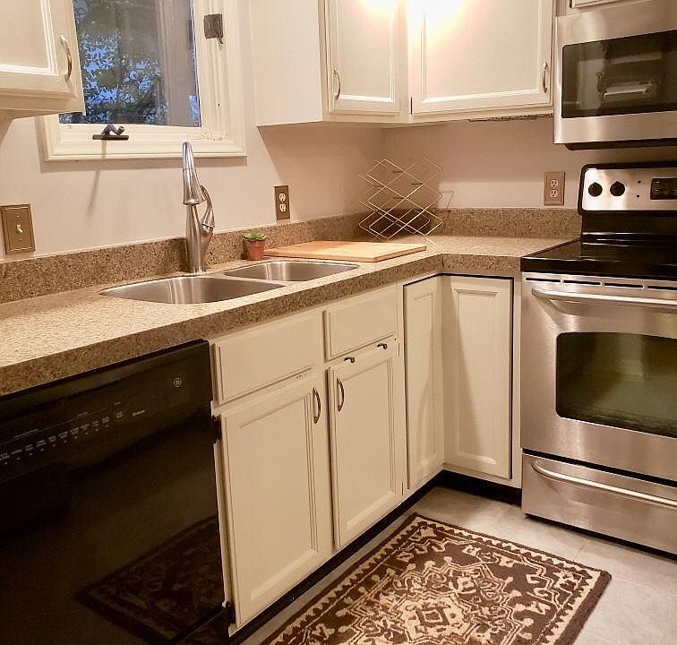 1422 Barton Place Dr, Raleigh, NC 27608 Zillow