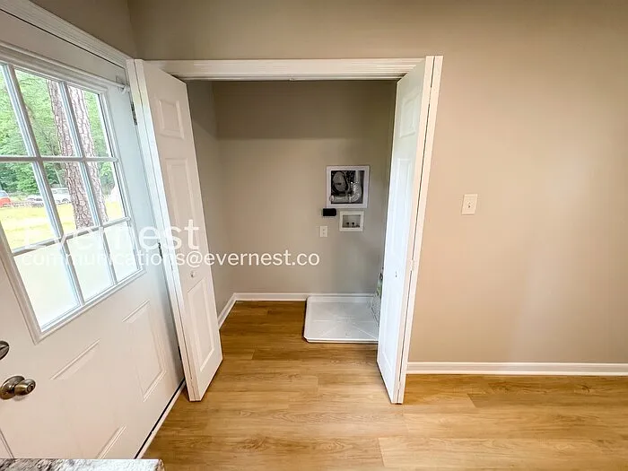 15801 Meridian Ave — Photo 12