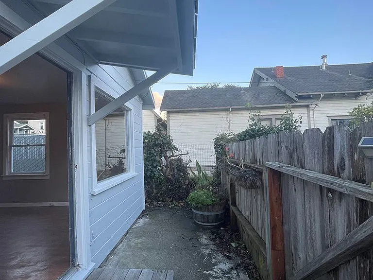 576 Main St — Photo 43