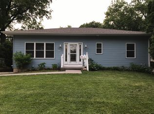 2348 Hillandale Rd, Davenport, IA 52804