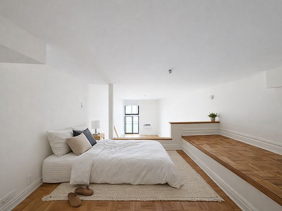 2nd image of 1 Astor Pl APT 2N