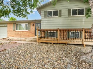 1925 Mineola St, Colorado Springs, CO 80915