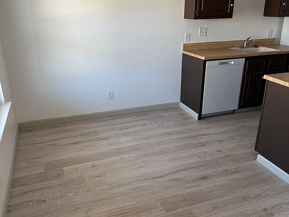 4th image of 101 W Jordan St APT 4