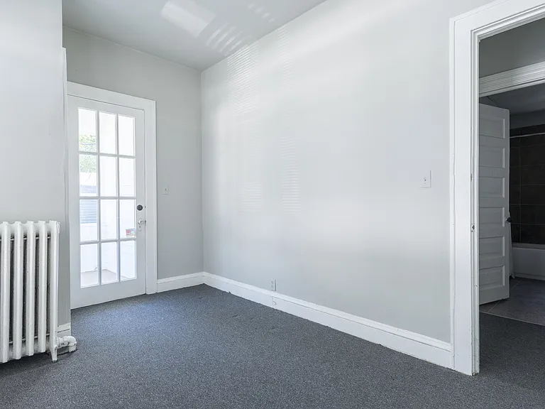 2226 Glenwood Ave — Photo 17