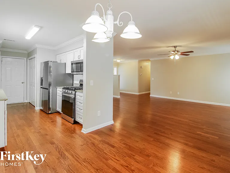 3802 Watercourse Ct — Photo 4