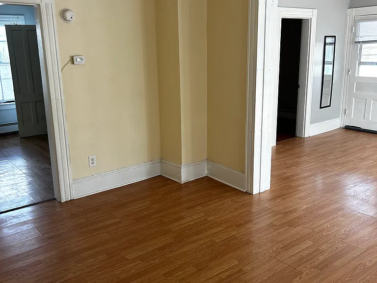 91 Riverside Ave — Photo 4