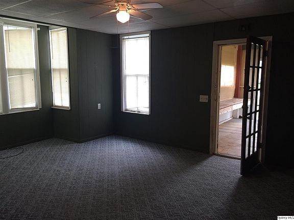 5th image of 306 E Franklin St