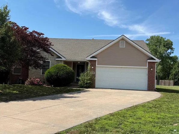 3893 Golden Eagle Dr, Manhattan, KS 66502
