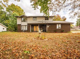 5486 S Clay Ave, Springfield, MO 65810